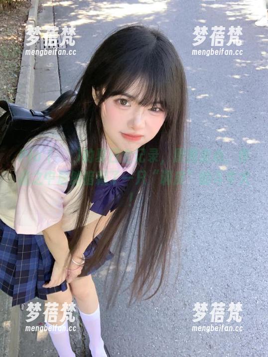 Pia (피아)的夏日全记录，原图走心，作品之中居然暗藏了一只“调皮”的斗牛犬！
